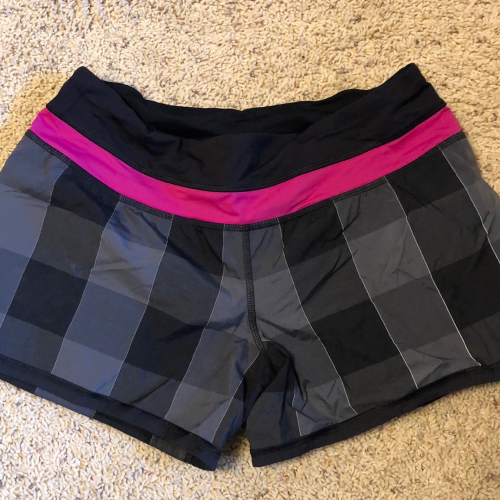 Lululemon tracker shorts